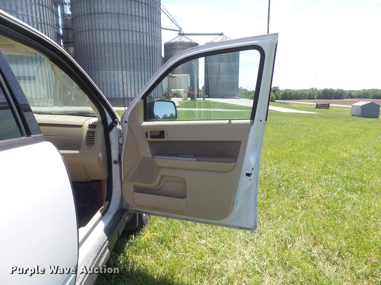 image for item DD7180 2009 Ford Escape XLT SUV