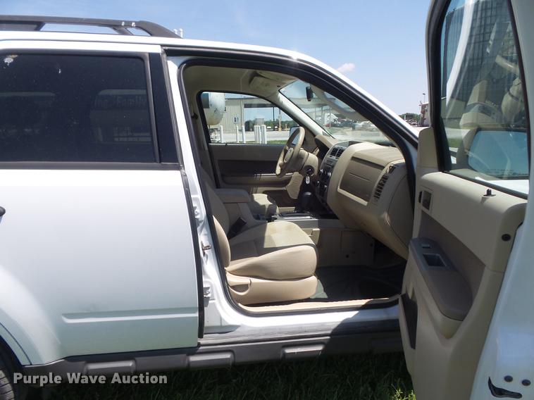 image for item DD7180 2009 Ford Escape XLT SUV
