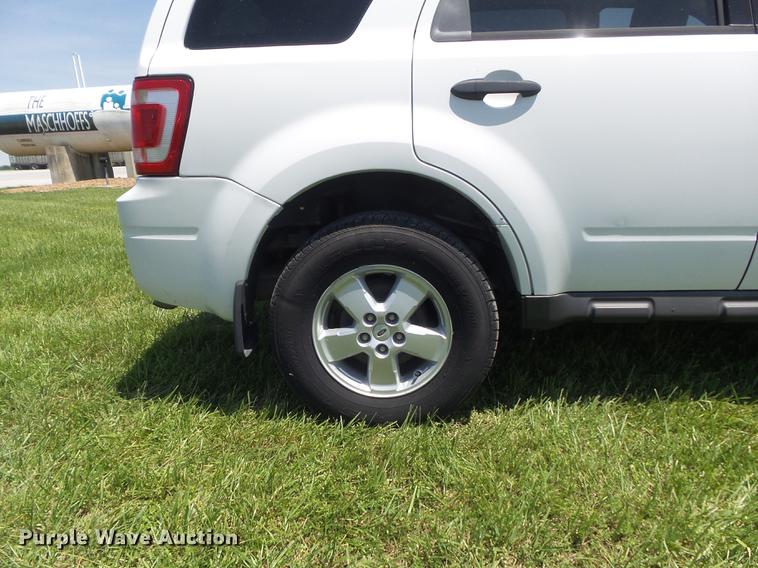 image for item DD7180 2009 Ford Escape XLT SUV