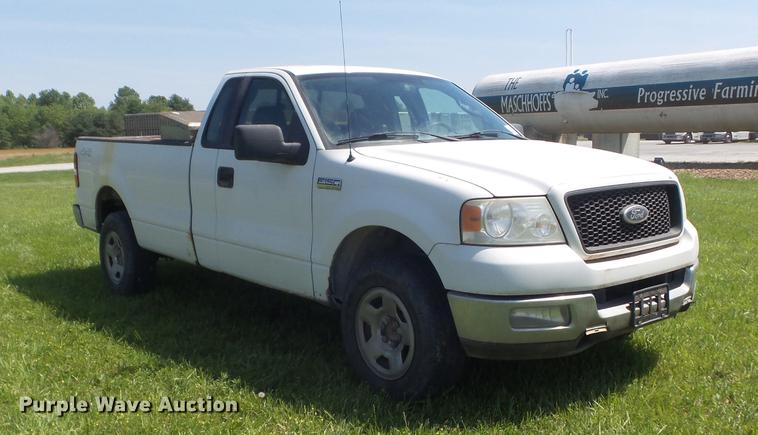 image for item DD7182 2005 Ford F150 XLT pickup truck