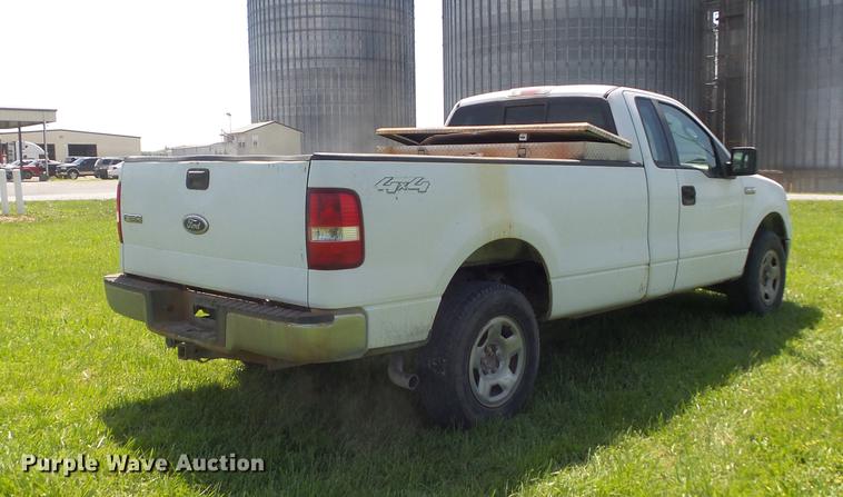 image for item DD7182 2005 Ford F150 XLT pickup truck