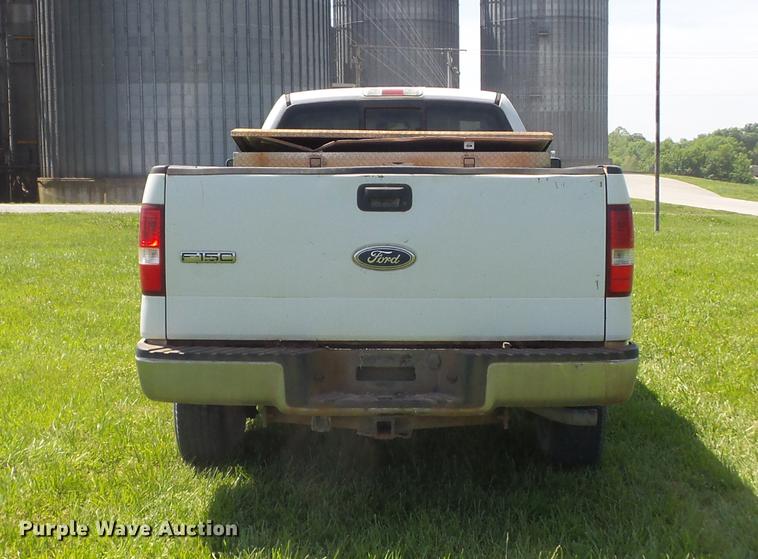 image for item DD7182 2005 Ford F150 XLT pickup truck