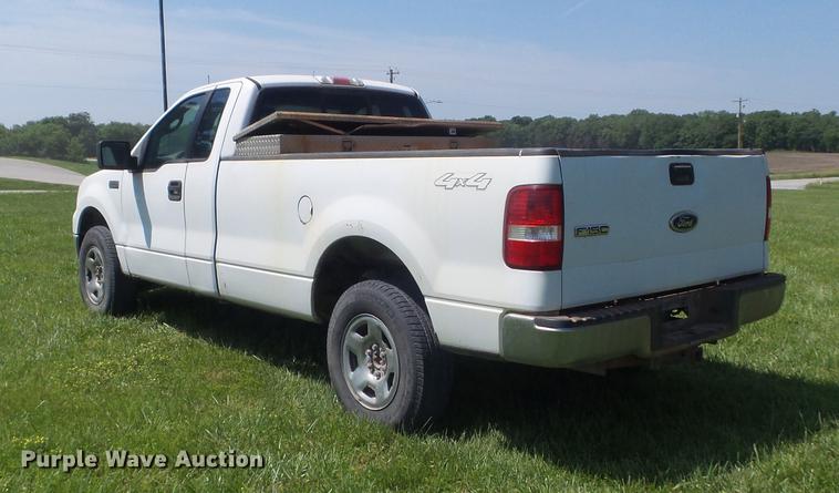 image for item DD7182 2005 Ford F150 XLT pickup truck
