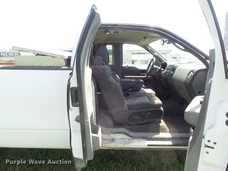 image for item DD7182 2005 Ford F150 XLT pickup truck