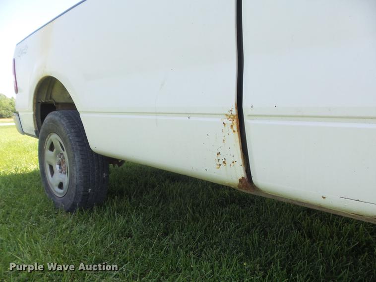 image for item DD7182 2005 Ford F150 XLT pickup truck