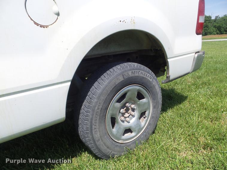 image for item DD7182 2005 Ford F150 XLT pickup truck