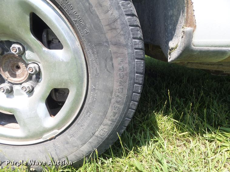 image for item DD7182 2005 Ford F150 XLT pickup truck