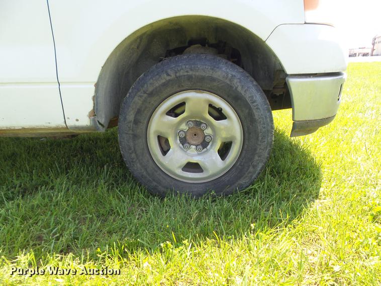 image for item DD7182 2005 Ford F150 XLT pickup truck