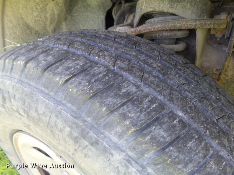 image for item DD7182 2005 Ford F150 XLT pickup truck