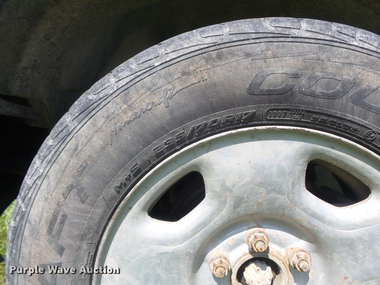 image for item DD7183 2005 Ford F150 XL pickup truck