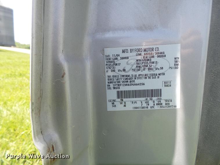 image for item DD7183 2005 Ford F150 XL pickup truck