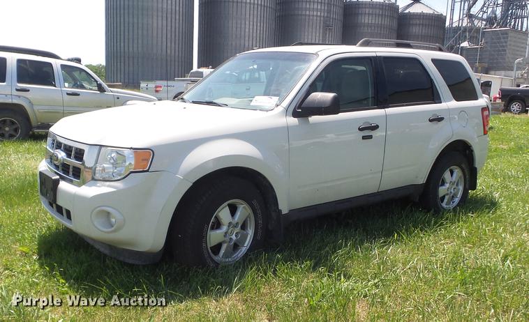 image for item DD7186 2011 Ford Escape XLT SUV