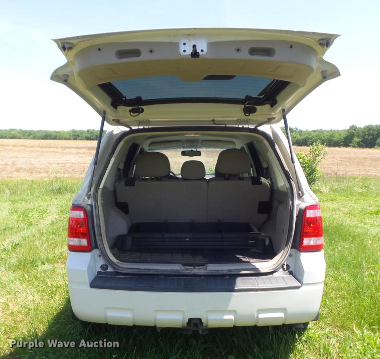 image for item DD7186 2011 Ford Escape XLT SUV