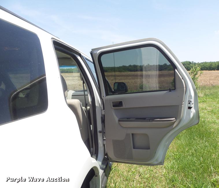 image for item DD7186 2011 Ford Escape XLT SUV