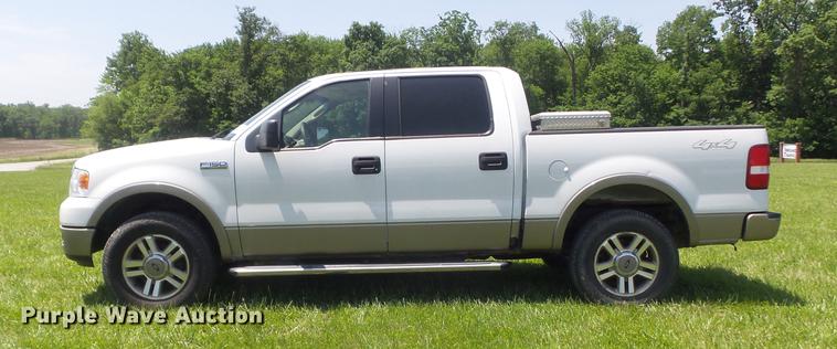 image for item DD7187 2005 Ford F150 Lariat SuperCrew pickup truck