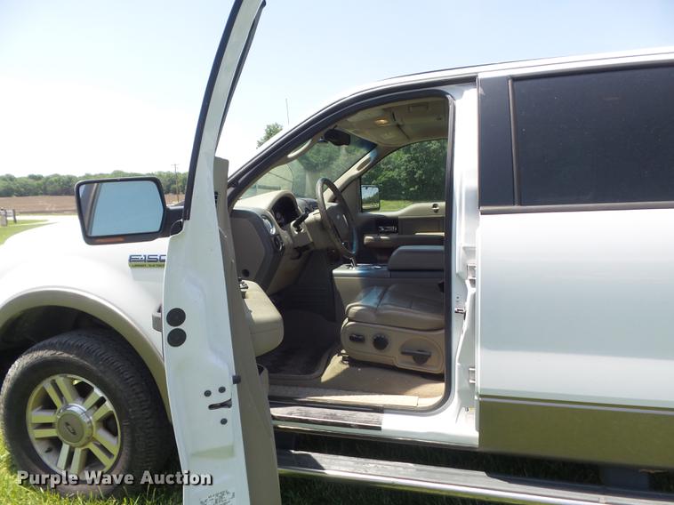 image for item DD7187 2005 Ford F150 Lariat SuperCrew pickup truck