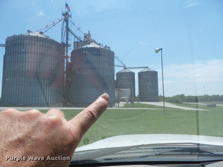 image for item DD7187 2005 Ford F150 Lariat SuperCrew pickup truck