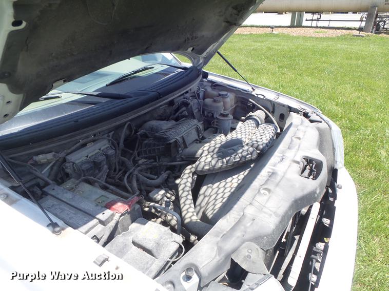 image for item DD7187 2005 Ford F150 Lariat SuperCrew pickup truck