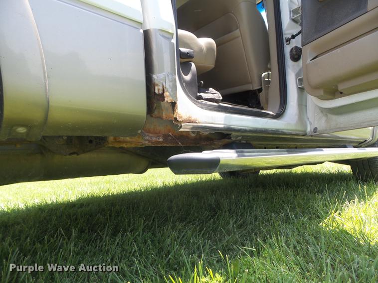 image for item DD7187 2005 Ford F150 Lariat SuperCrew pickup truck