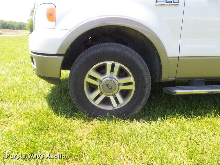 image for item DD7187 2005 Ford F150 Lariat SuperCrew pickup truck