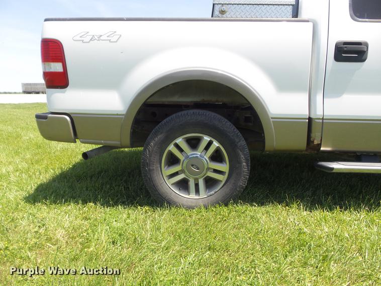 image for item DD7187 2005 Ford F150 Lariat SuperCrew pickup truck
