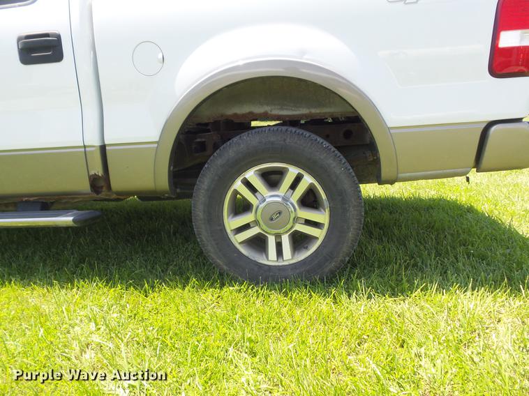 image for item DD7187 2005 Ford F150 Lariat SuperCrew pickup truck