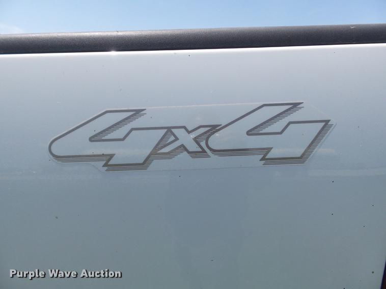 image for item DD7187 2005 Ford F150 Lariat SuperCrew pickup truck