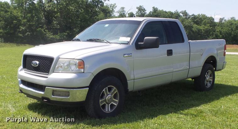 image for item DD7189 2005 Ford F150 XLT SuperCab pickup truck