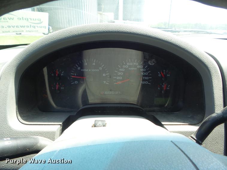 image for item DD7189 2005 Ford F150 XLT SuperCab pickup truck