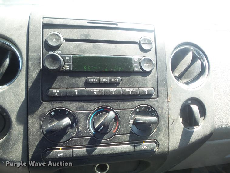 image for item DD7189 2005 Ford F150 XLT SuperCab pickup truck