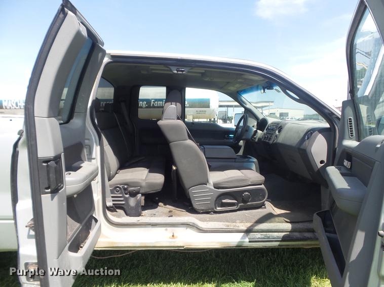 image for item DD7189 2005 Ford F150 XLT SuperCab pickup truck