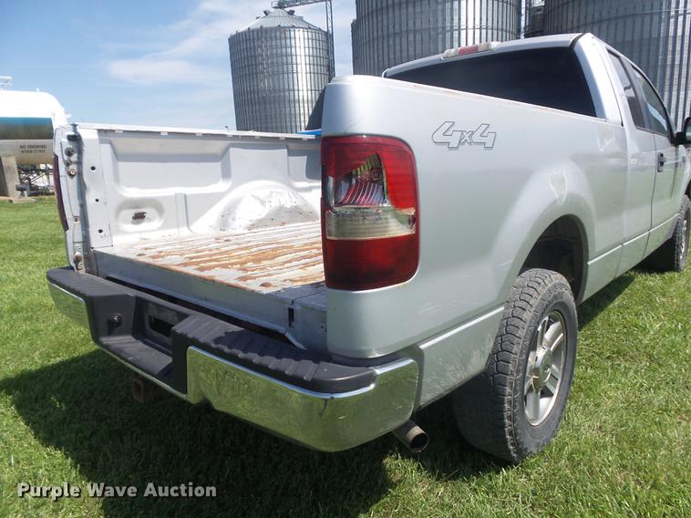image for item DD7189 2005 Ford F150 XLT SuperCab pickup truck