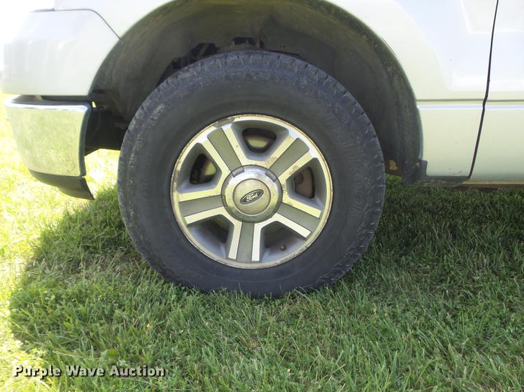image for item DD7189 2005 Ford F150 XLT SuperCab pickup truck