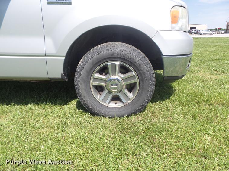 image for item DD7189 2005 Ford F150 XLT SuperCab pickup truck