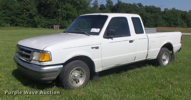 image for item DD7190 1997 Ford Ranger XLT pickup truck