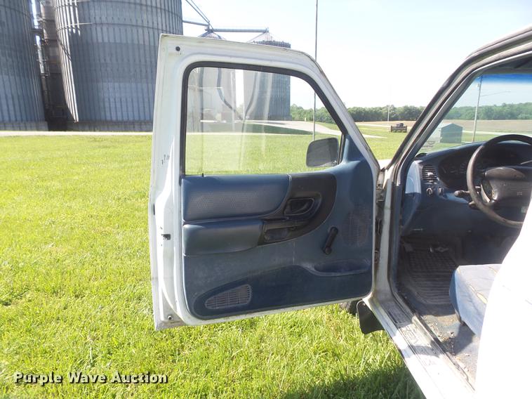 image for item DD7190 1997 Ford Ranger XLT pickup truck