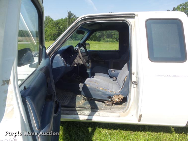 image for item DD7190 1997 Ford Ranger XLT pickup truck