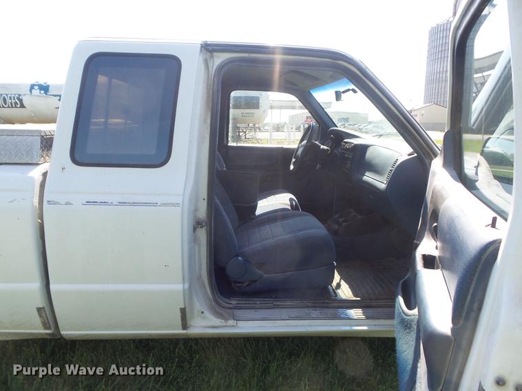 image for item DD7190 1997 Ford Ranger XLT pickup truck