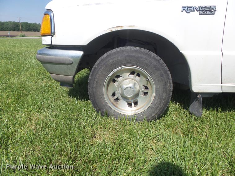 image for item DD7190 1997 Ford Ranger XLT pickup truck
