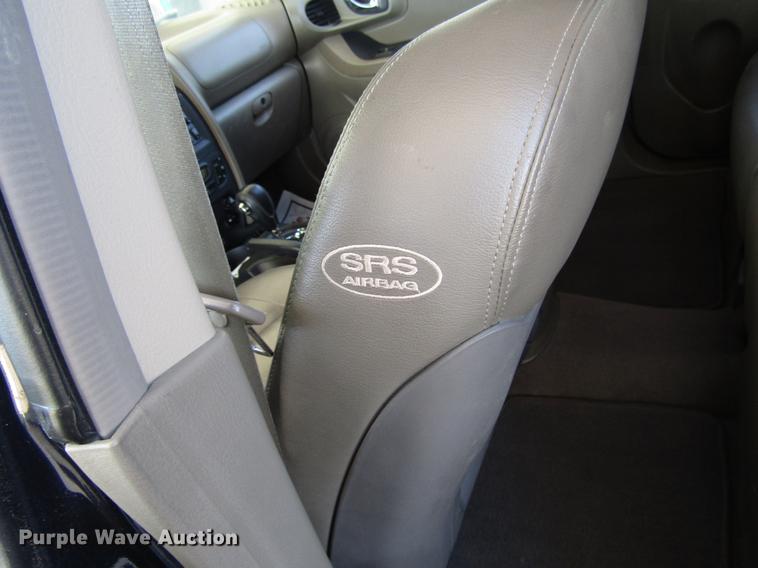 image for item DD7491 2004 Hyundai Santa Fe SUV