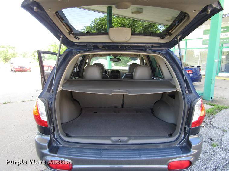 image for item DD7491 2004 Hyundai Santa Fe SUV