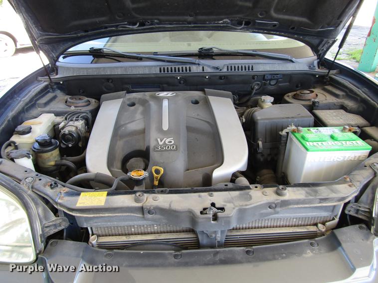 image for item DD7491 2004 Hyundai Santa Fe SUV