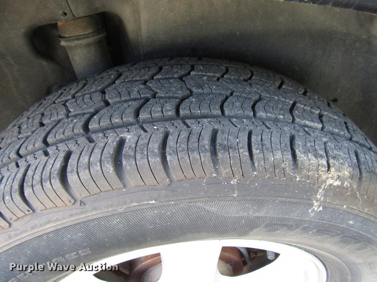 image for item DD7491 2004 Hyundai Santa Fe SUV