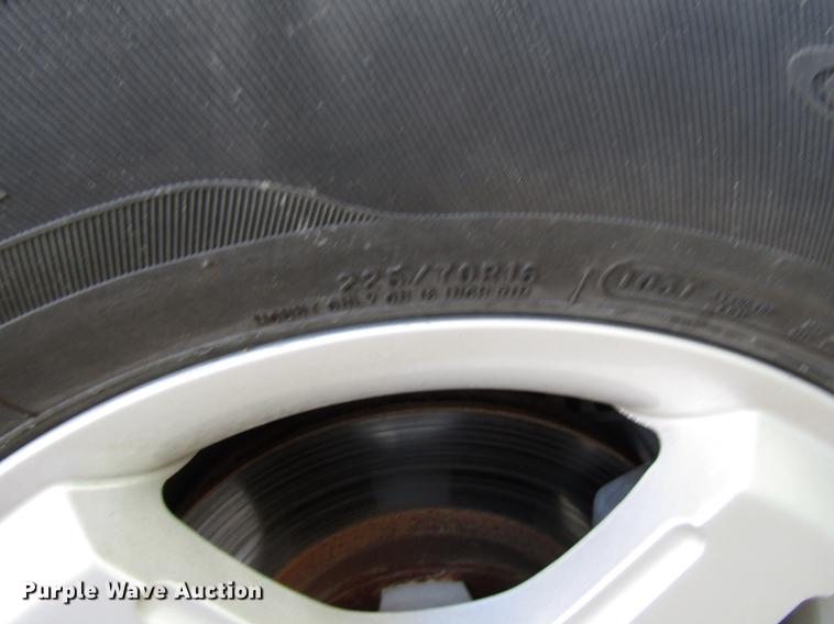 image for item DD7491 2004 Hyundai Santa Fe SUV