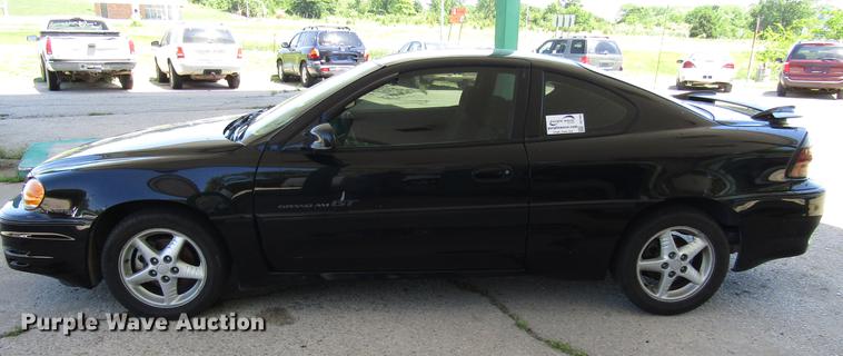image for item DD7493 1999 Pontiac Grand Am GT