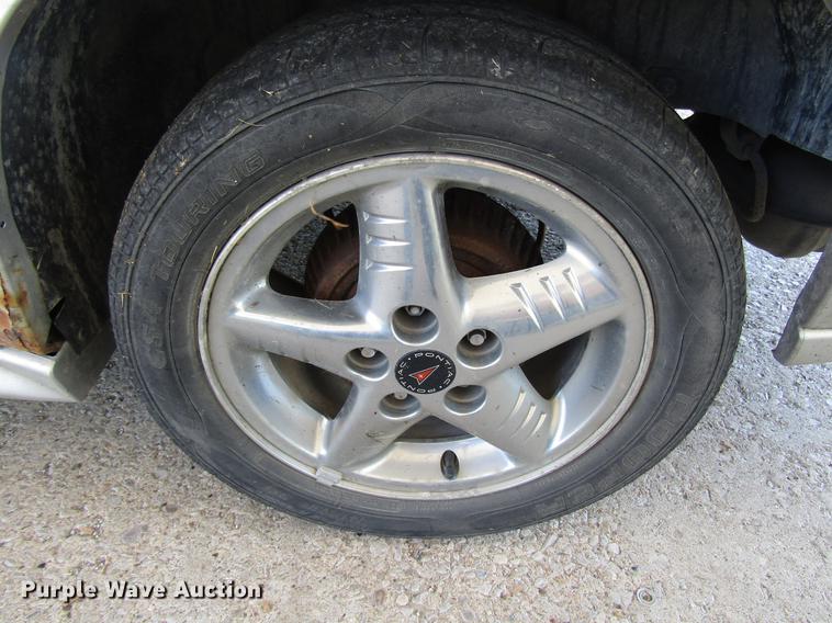 image for item DD7494 2004 Pontiac Grand AM