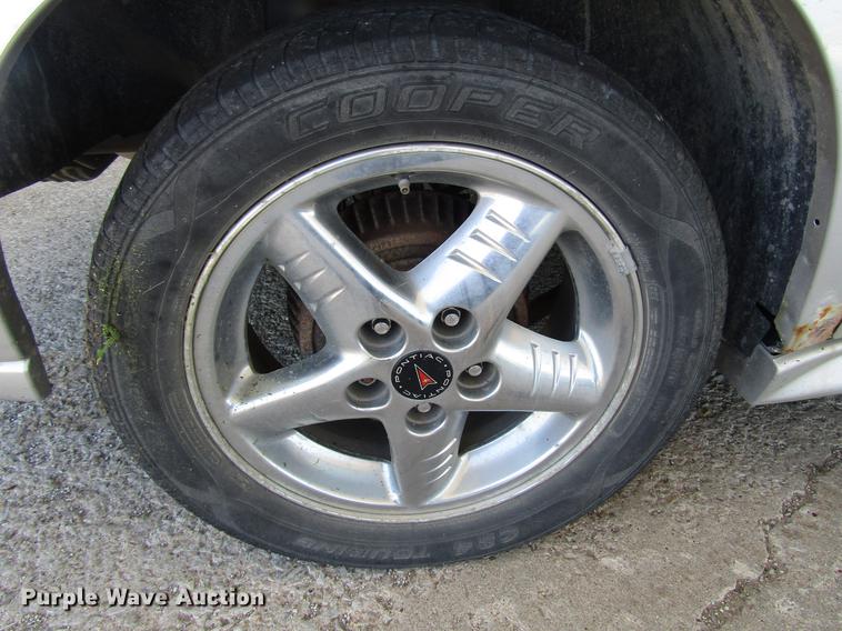 image for item DD7494 2004 Pontiac Grand AM