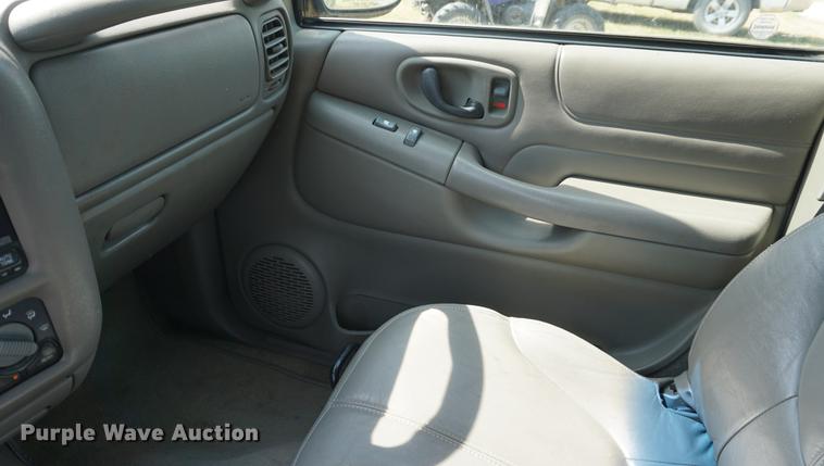 image for item DD7676 1998 GMC Jimmy SUV