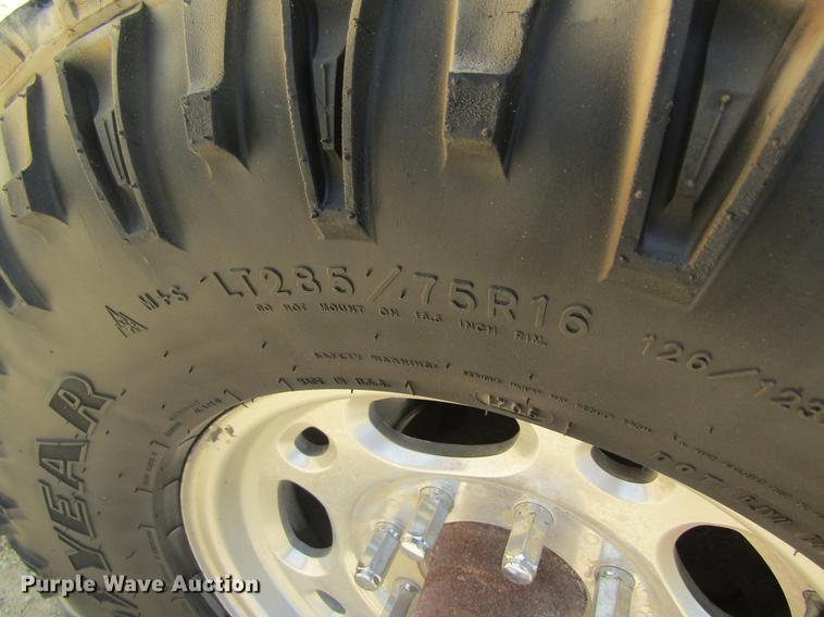 image for item DD8507 1986 Chevrolet Suburban 20 SUV