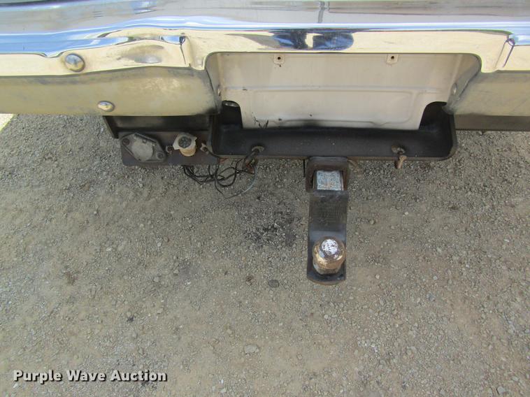 image for item DD8507 1986 Chevrolet Suburban 20 SUV